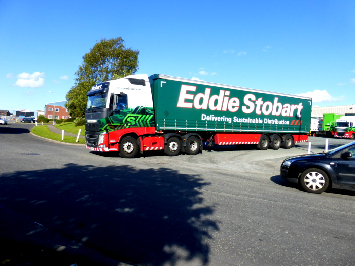 H4070 - KR63 YXP - Abigail Lola @ Stobart Depot Carlisle