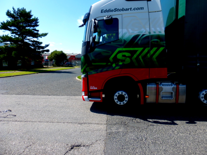 H4104 - KX14 LXF - Lily Isla @ Stobart Depot Carlisle