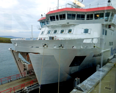 HAMNAVOE @ Stromness - Loading.