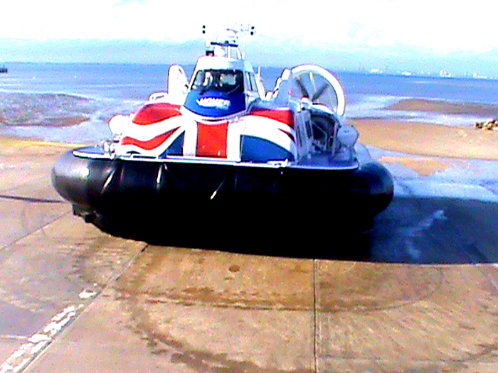 GH2160 SOLENT FLYER @ Ryde, Isle of Wight