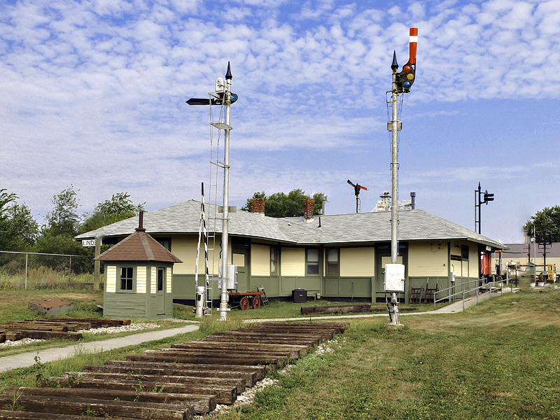 TheLinden, IN train depot and museum