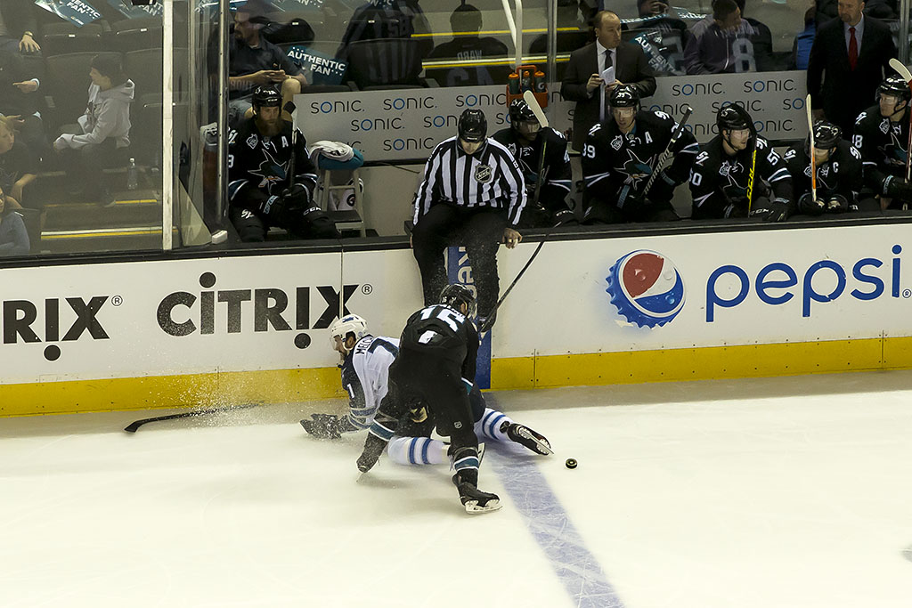 Nick Spaling slashes Julian Melchiori  DA0T4811.jpg