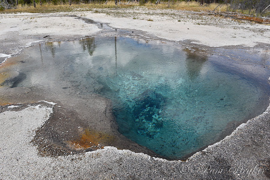 pStryker-yellowstone-hot-spring_0369.jpg