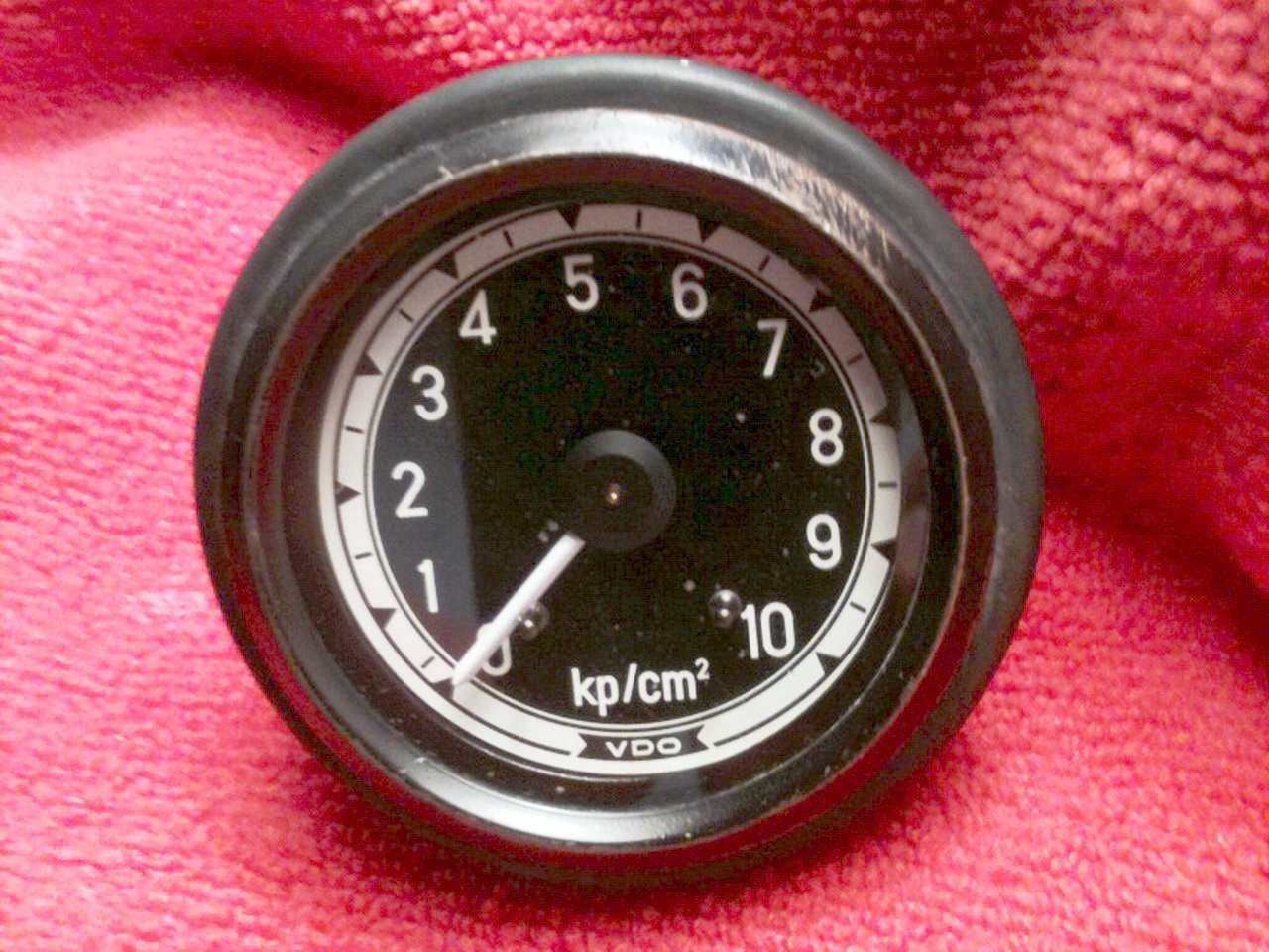 Porsche 917 VDO Oil Pressure Gauge - Photo 2