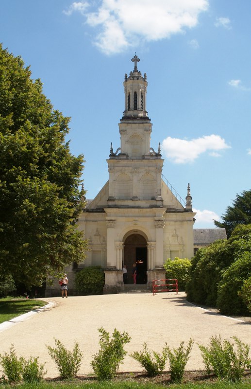2686: Village church, older than the chateau