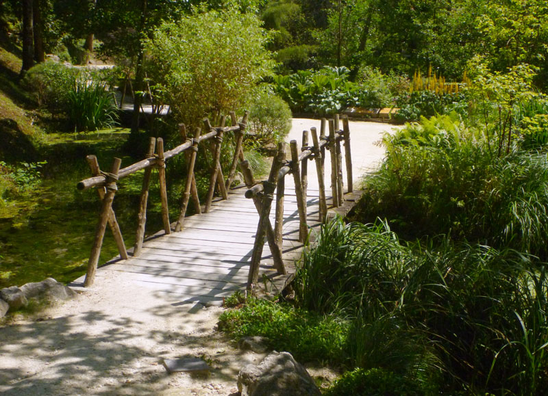 0291: Footbridge in Leonardos garden
