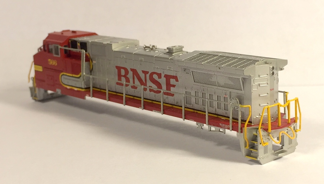 Atlas Santa Fe BNSF B40-8W number 566 shell 3.JPG