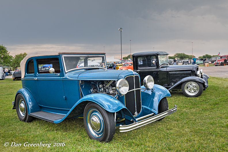 1932 Ford B400 and Pickup
