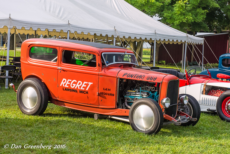 1932 Ford 2 Door Sedan