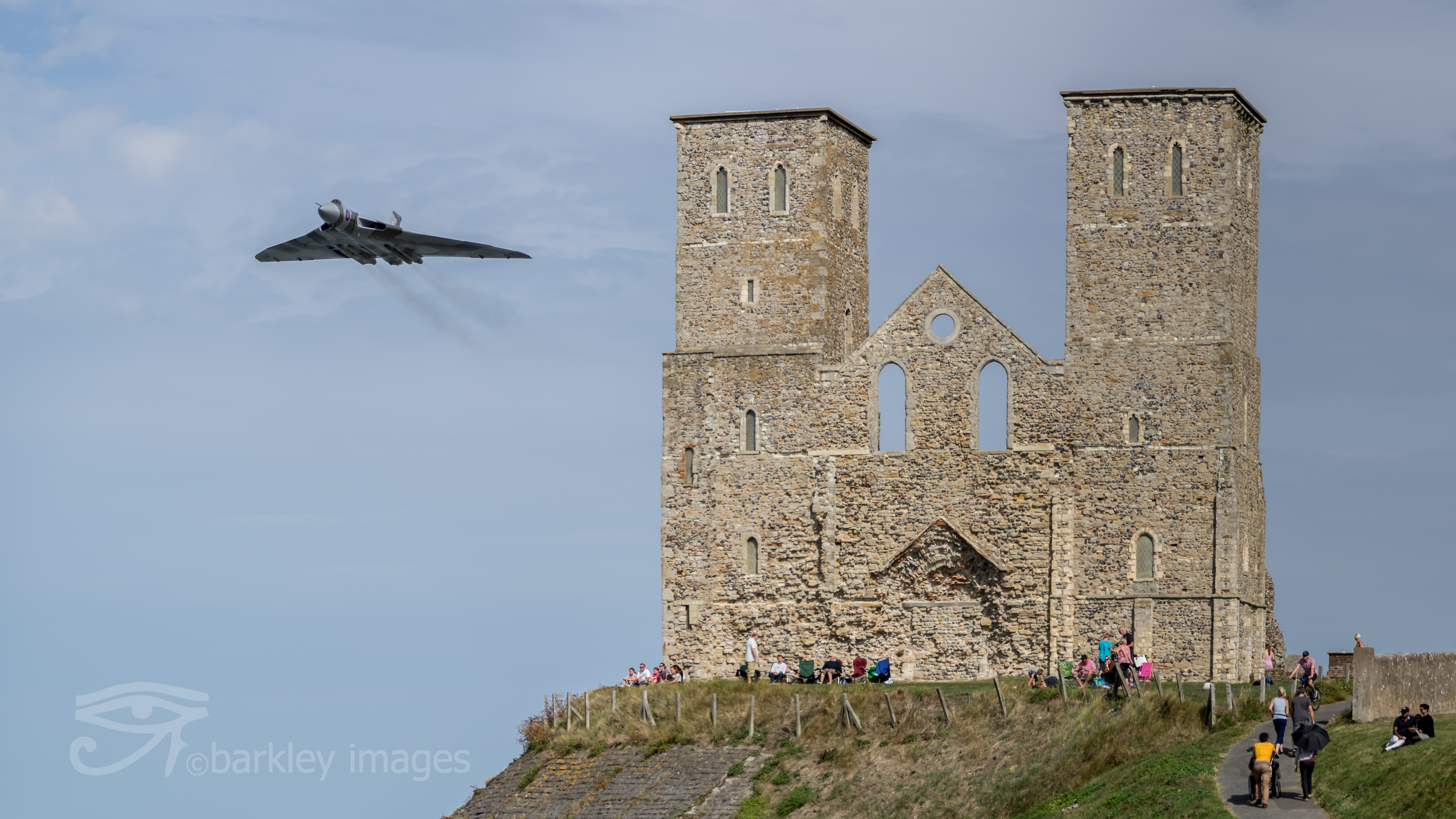 Avro Vulcan - Reculver flypast 