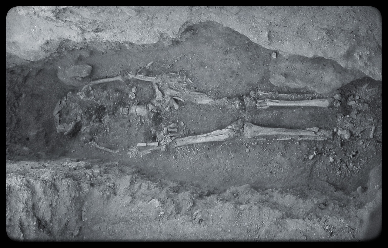 Burial at Structure 17, he was named Fred by Nohmul student excavators