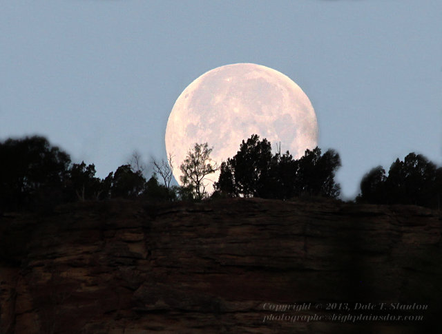 Moonset - IMG_5446.JPG