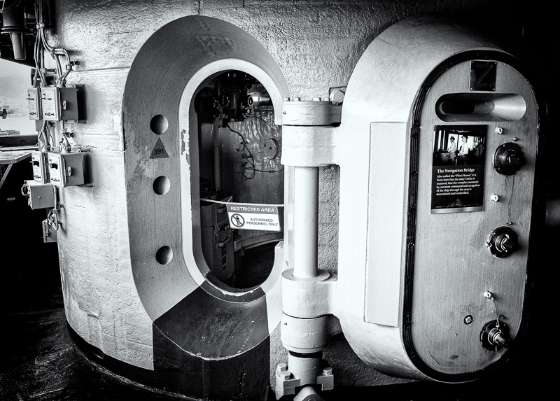 Navigation bridge (conning tower) of USS Missouri