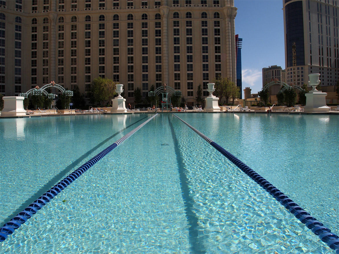 P3081936 - The Paris Pool.jpg