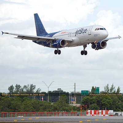 2014 - first flight to land on FLL's new runway 10-right (JetBlue A320-232 N709JB)
