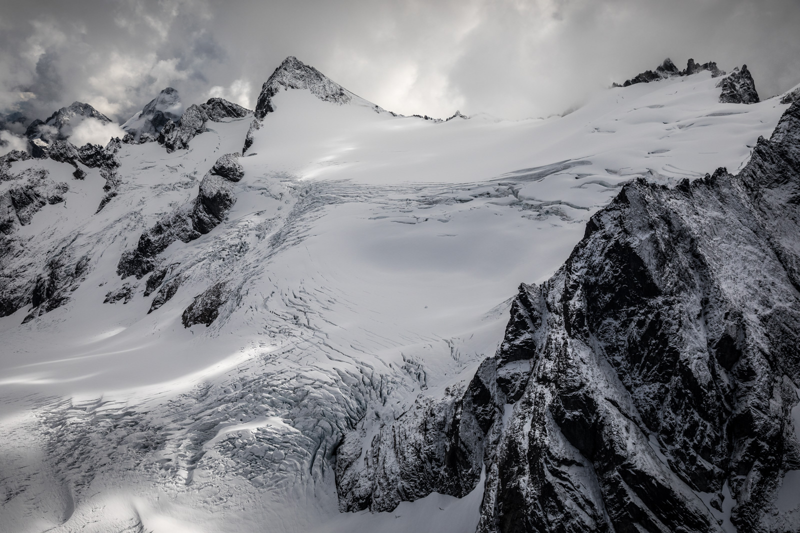 Snowfield Peak & Neve Glacier From The North<br>(Snowfield_092016_005-1.jpg)