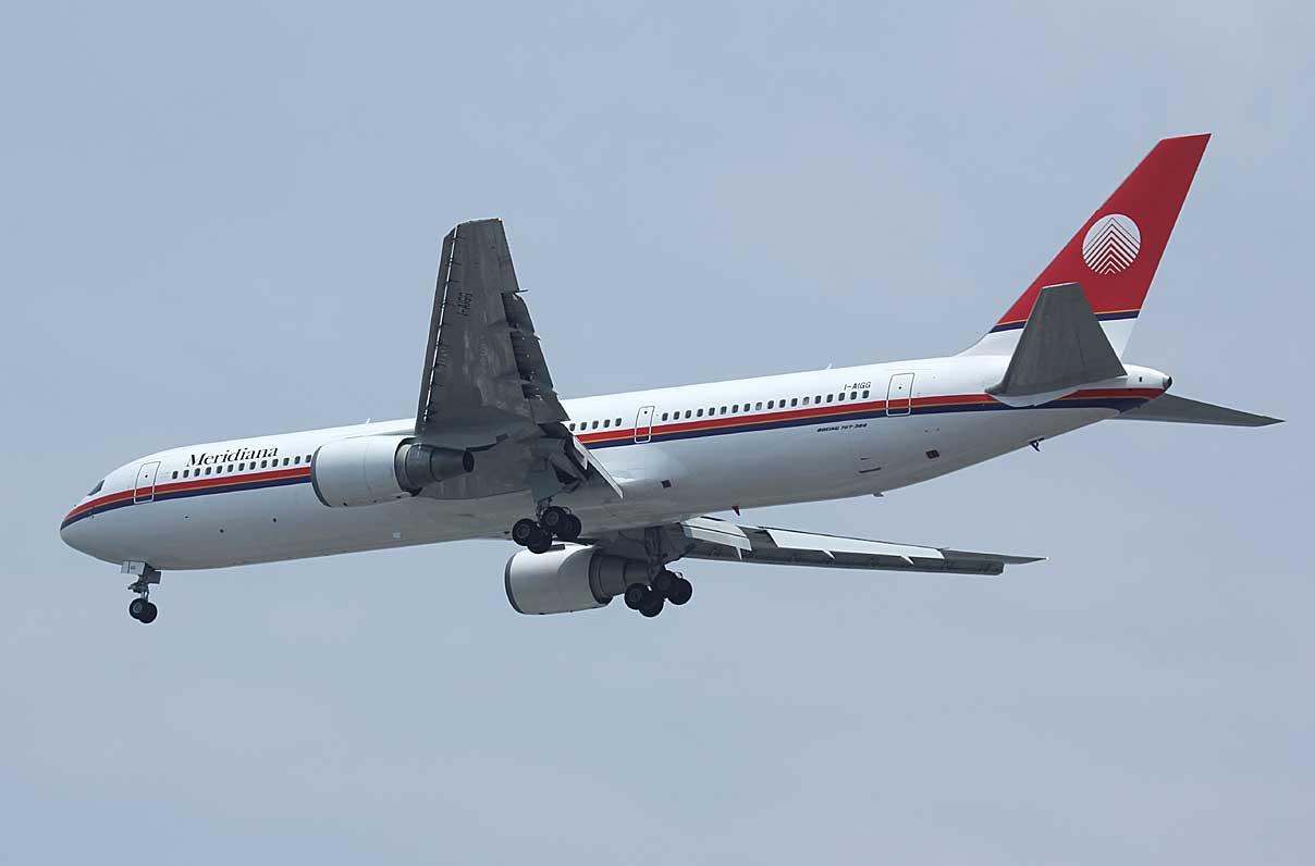 Meridiana B-767-300 approaching JFK Runway 31R