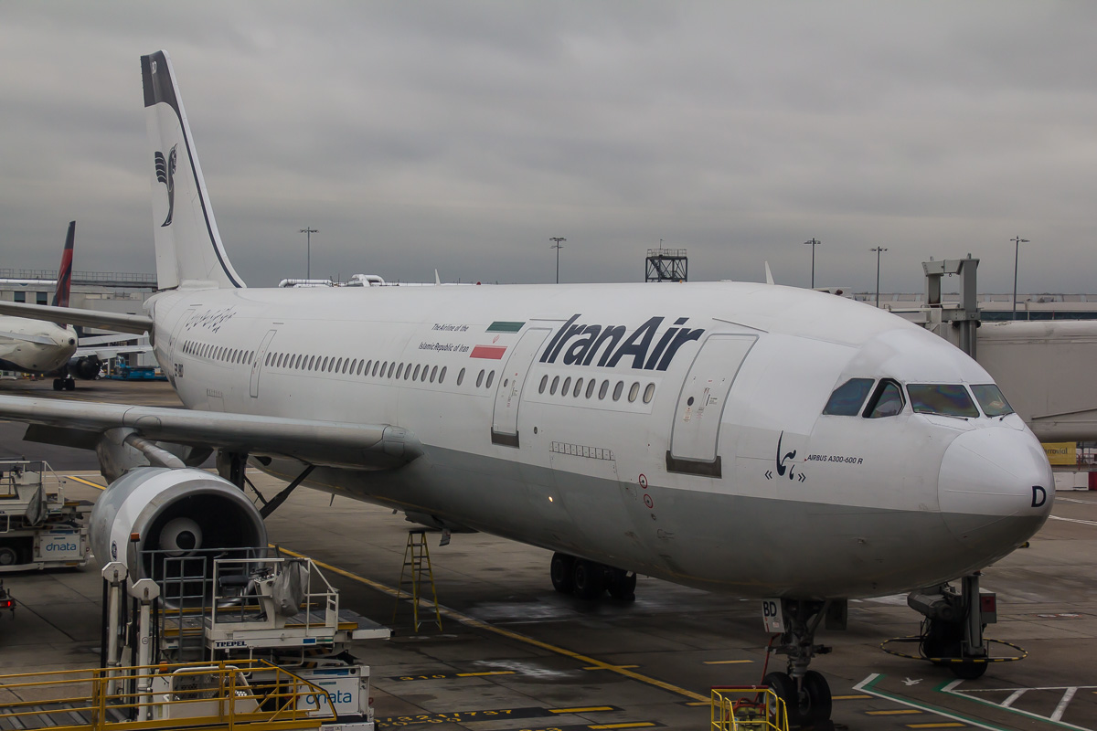 Iranian A-300 at LHR, Nov 2016