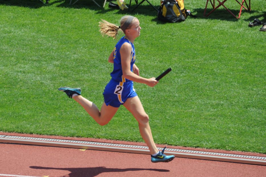 Girls 4x400