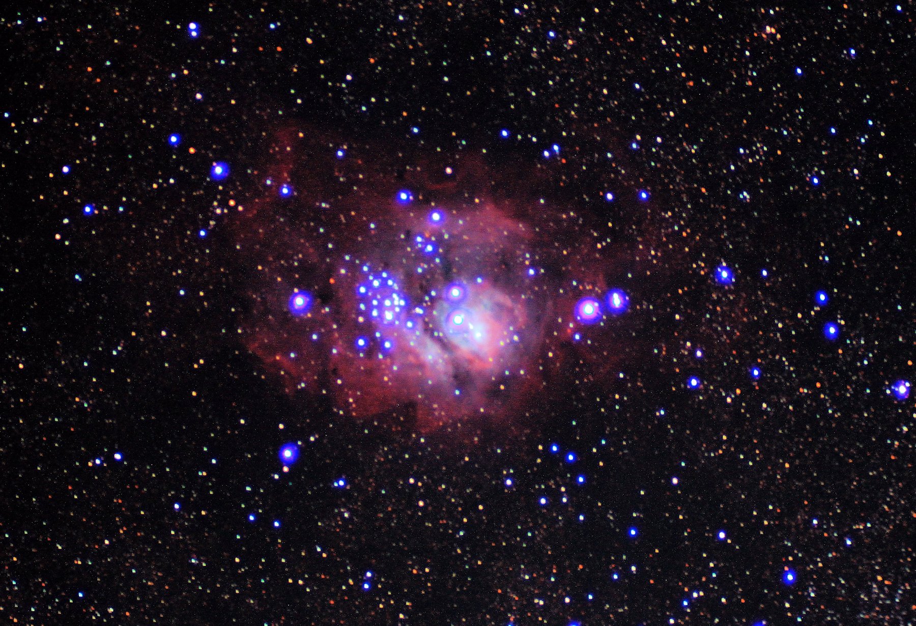 M8 The Lagoon Nebula,@ 450 sec, ISO 800,5,00 Ly from Earth