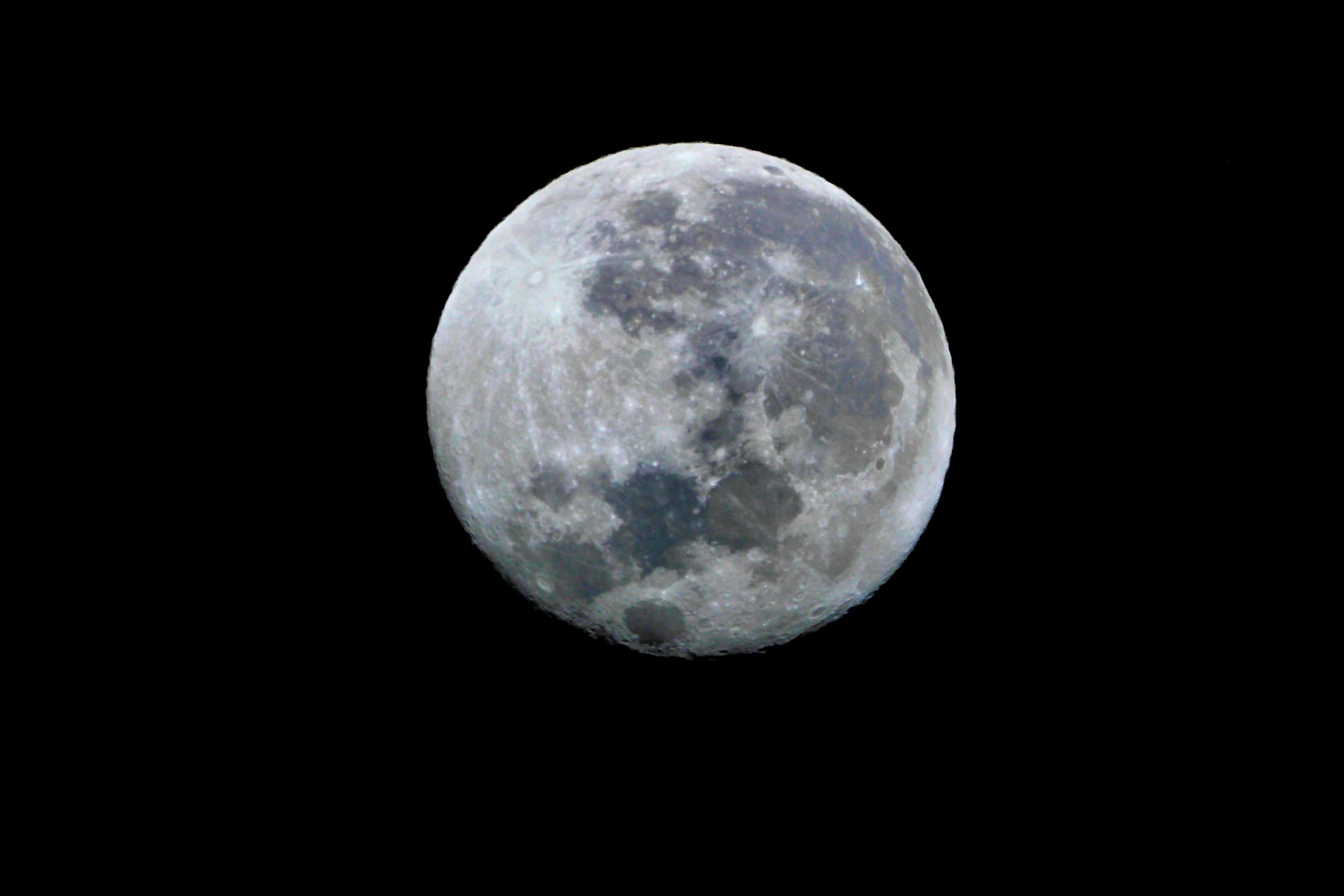 New Picture Of Moon 11/18/13, 1/1250s  iso 100 