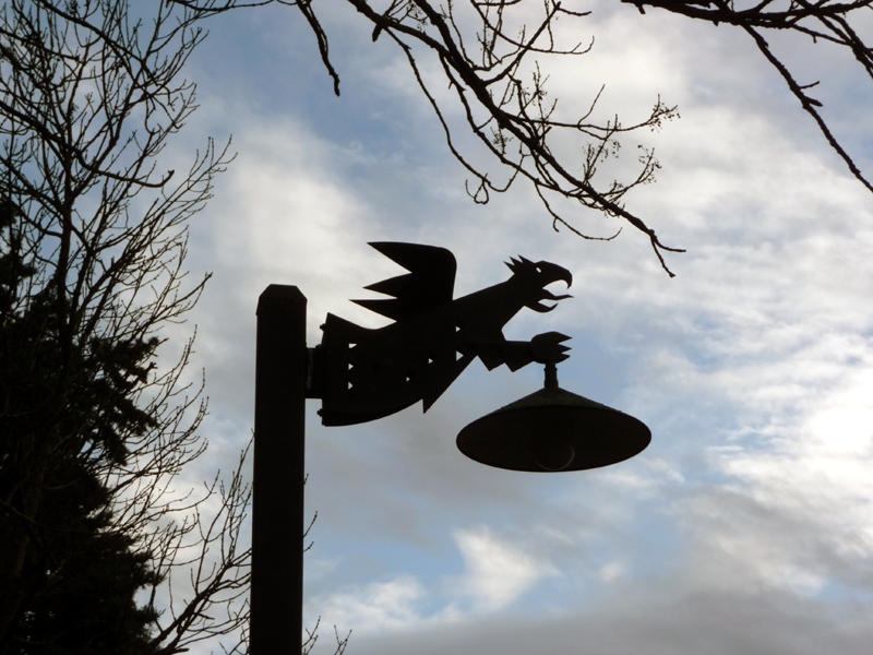 Ussons lamposts