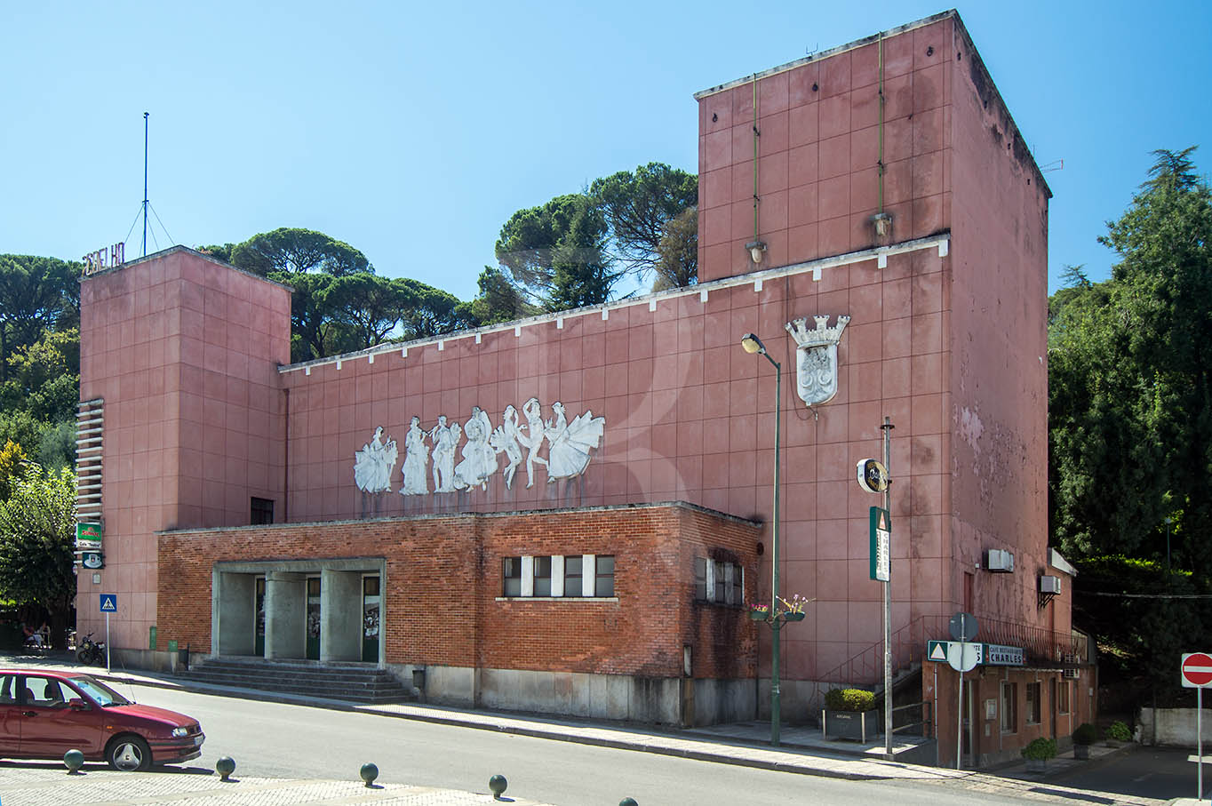Teatro Alves Coelho (Arq. Mrio Oliveira - 1950)