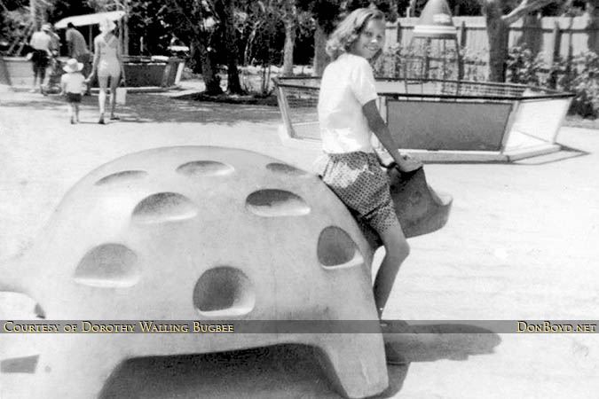 1960 - Dorothy Walling at the wonderful Crandon Park Zoo