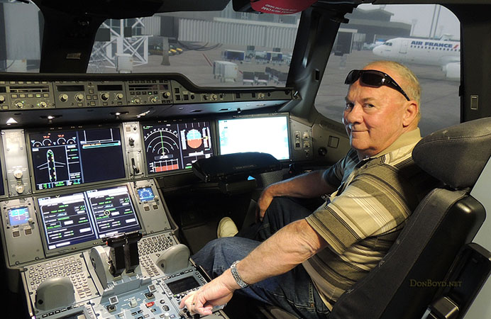August 2016 - Don Boyd in Airbus A350-900XWB flight simulator 
