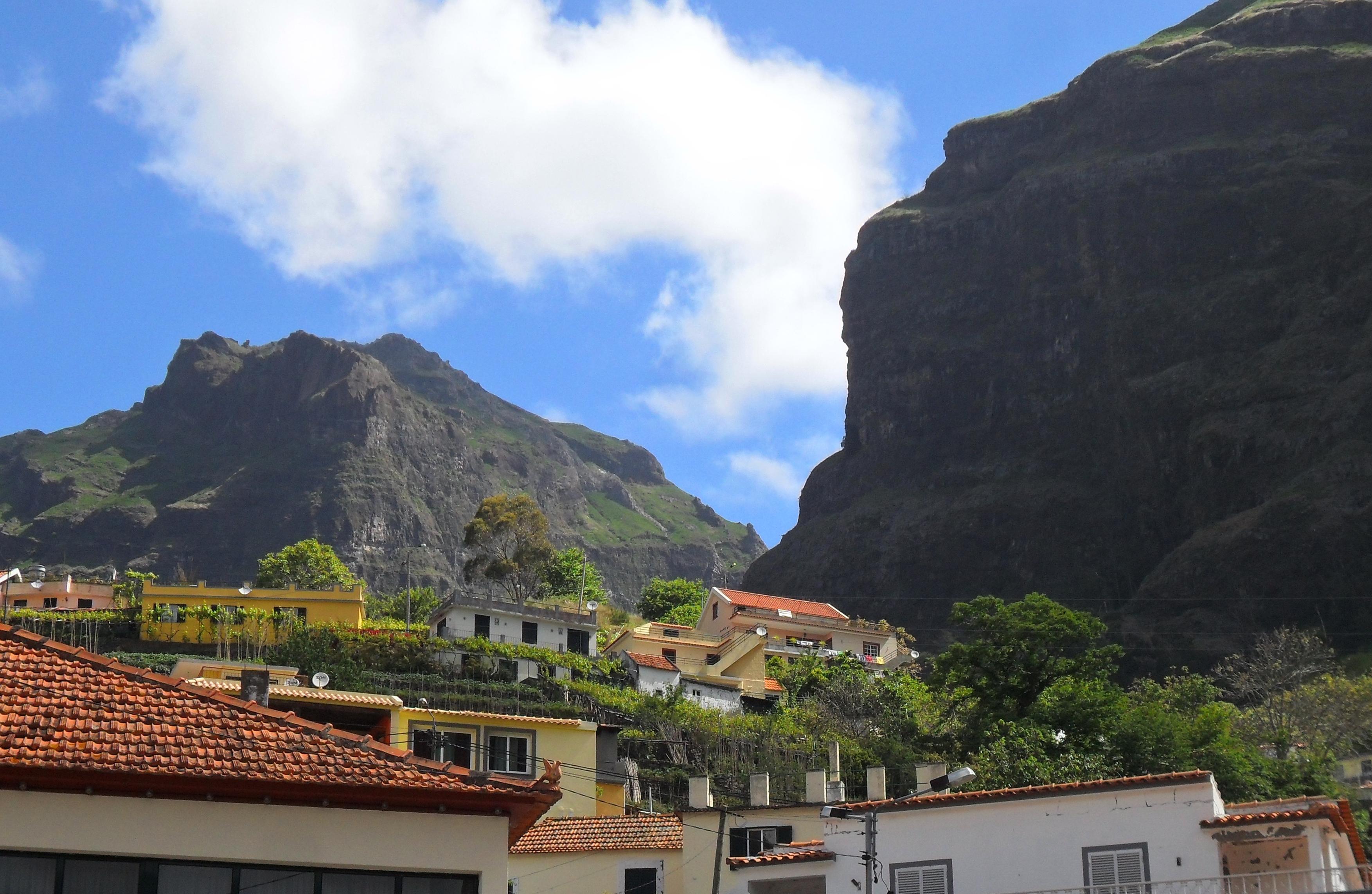 MOUNTAIN BACKDROP