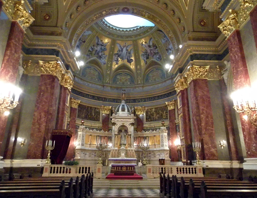 BASILICAS HIGH ALTAR