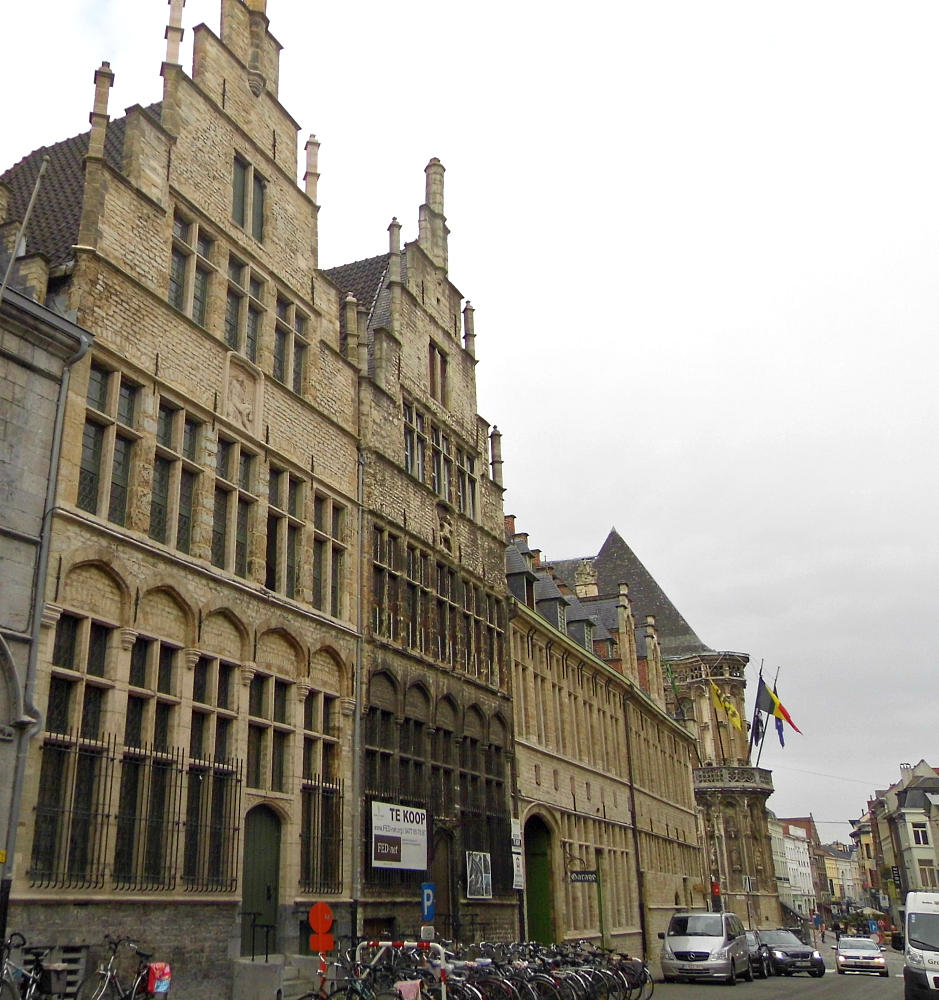 BUILDINGS ON HOOGPOORT