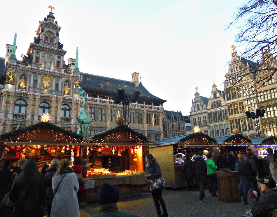 GROTE MARKT CHRISTMAS MARKET