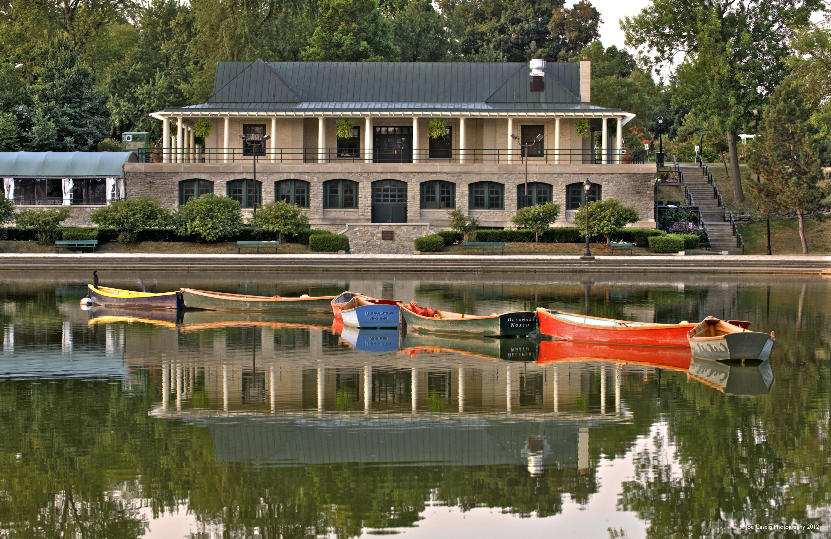 Hoyt_Lake_hdr_Canoes_02.5.jpg