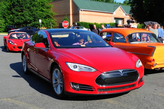 2013 Tesla Model S, one of at least 4 that showed up, Great Falls C&C (8193)