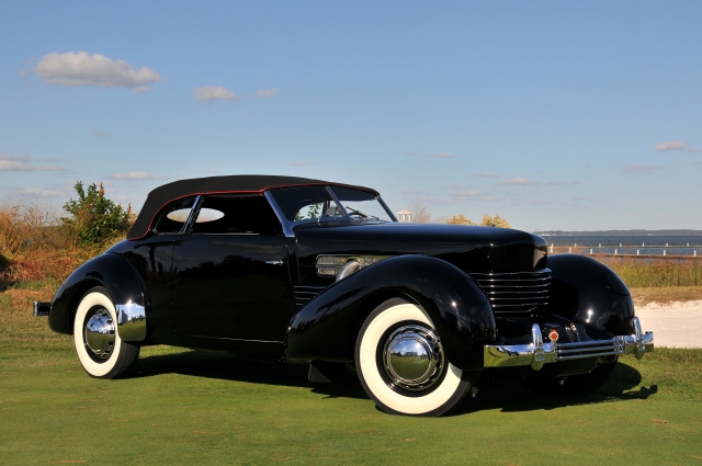 BEST OF SHOW, 1936 Cord 810 Phaeton, Rob & Barbara VanDewoestine, Durham, NC (5475)