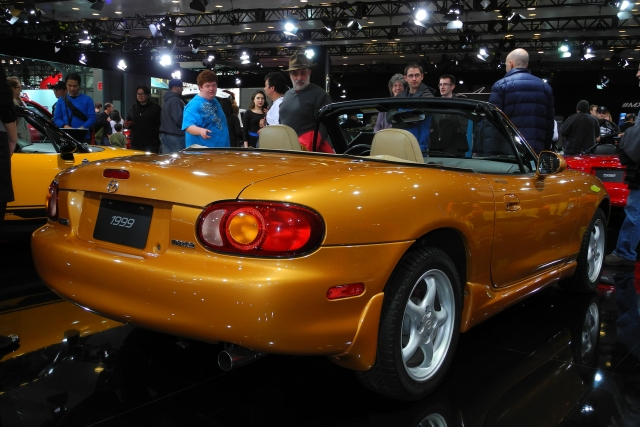 1999 Mazda MX-5 Miata, the 500,000th MX-5 built (1854)