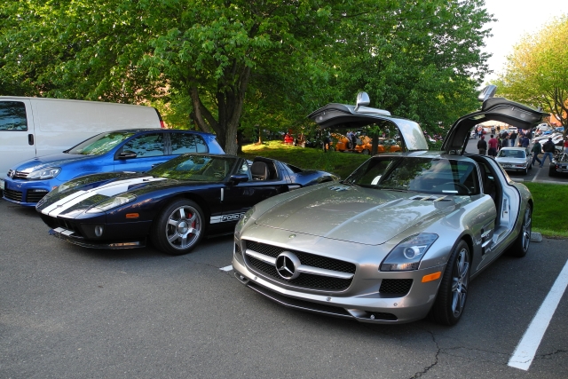 Mercedes Benz Sls Amg Right And 06 Ford Gtx 1 42 Photo A G Arao Noyphoto Photos At Pbase Com