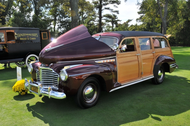 1941 Buick Model 49 Estate Wagon, owner: Vince Truant, Lutherville, MD (8935)