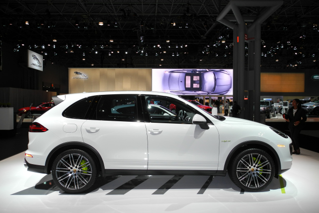 2016 Cayenne S E-Hybrid (9568)