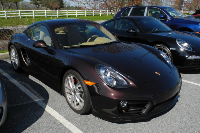 2014 Cayman S (981.1), Mahogany Metallic, spectator parking, 38th Annual Porsche-Only Swap Meet in Hershey (0101)