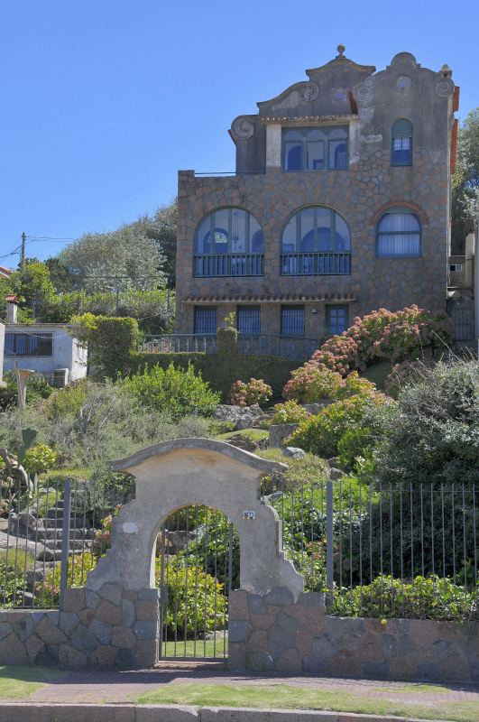 Upscale neighbourhood