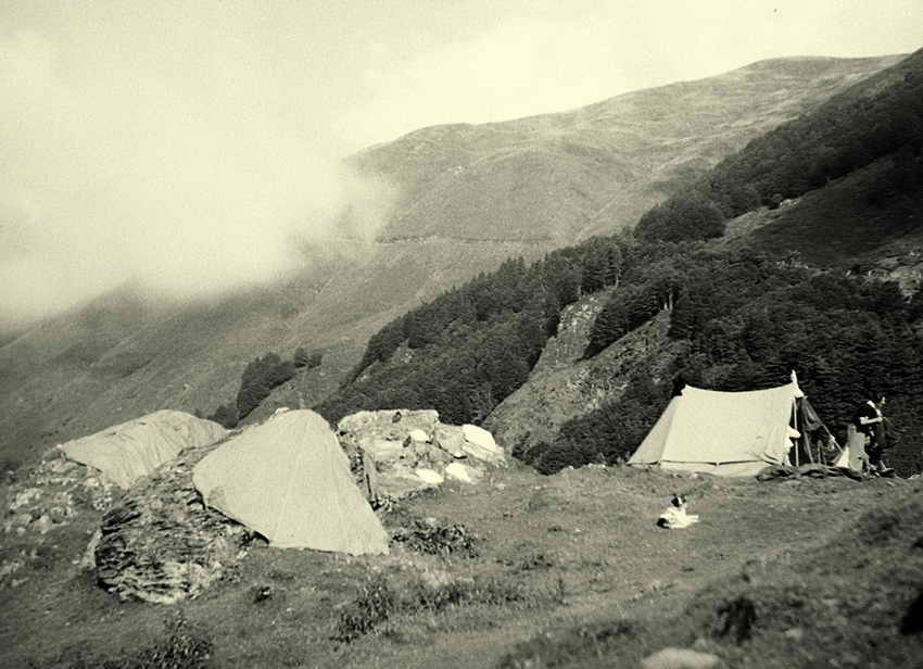 Camping  Gourette 1956, aprs lorage