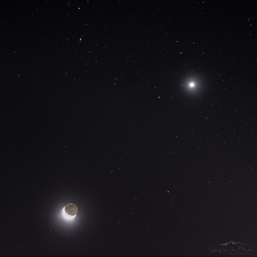 Comet C/2013 US10 (Catalina), Venus, and the Moon