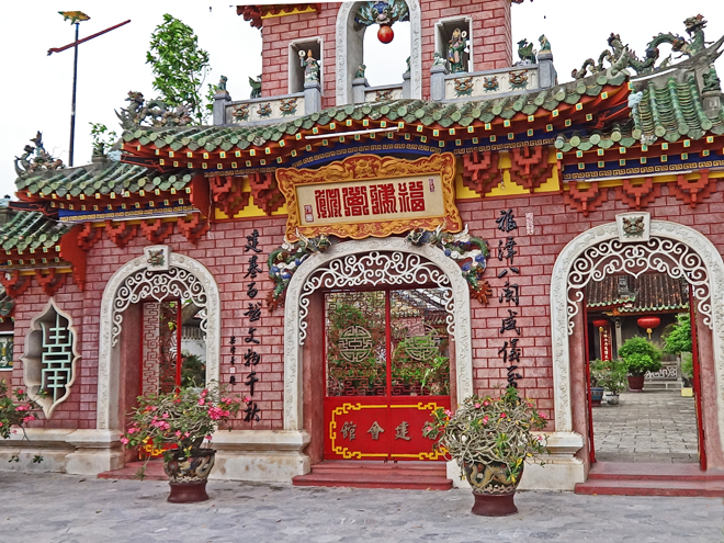 Entrance to the Chinese Meeting Hall (built in the 1800s) - Hoi An, Vietnam 