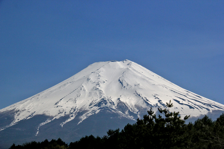  Close-up of Mt. Fuji from the Yamanashi Prefecture Fuji Visitor Center