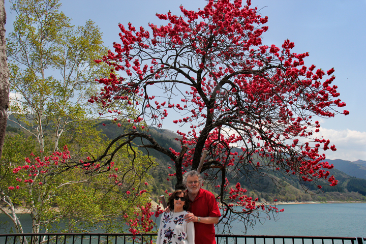 Judy and Richard near the artificial lake created by the construction of the Miboro Dam 