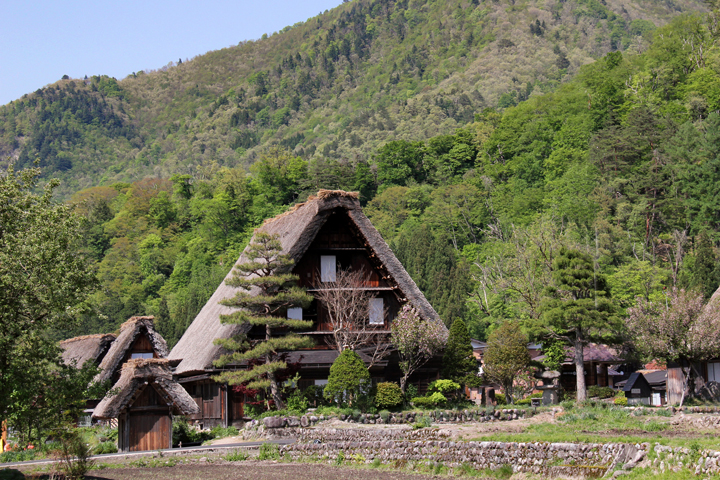 The Gassho-zukuri Village in Shirakawa-go tucked away in the surrounding mountains