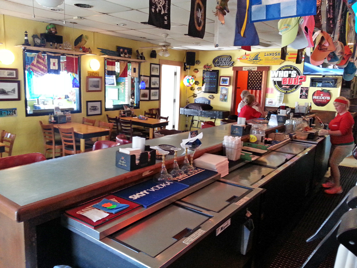 A-Js Dockside Restaurant: Here we ate a fine seafood dinner and heard an excellent folk/rock singer Joey Manning - Tybee Island