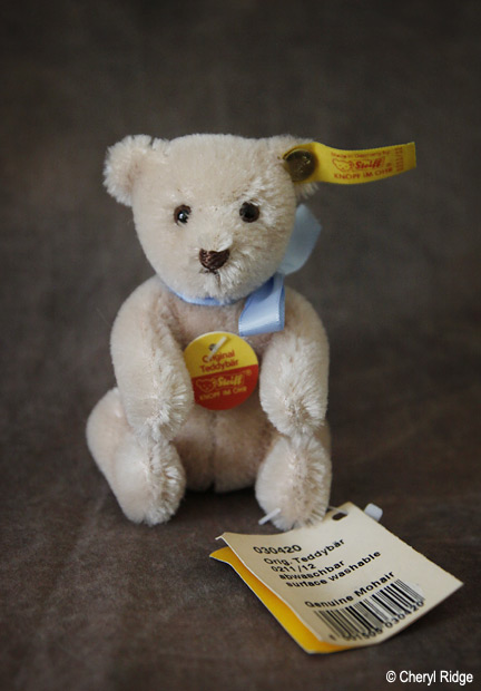 Steiff rose bendy teddy bear 1991 to 1993
